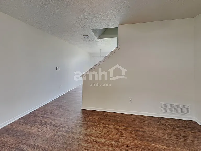 7961 Blacklick View Dr — Photo 8