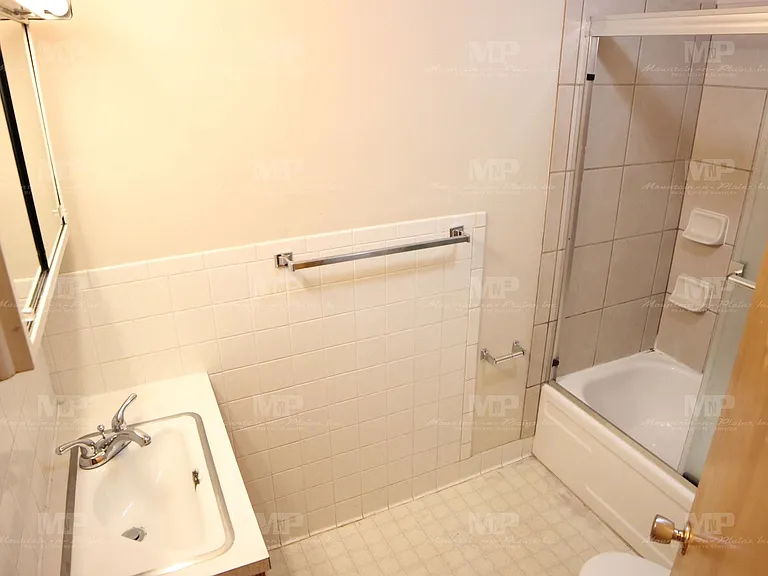1 bed, 1.0 bath, 746 sqft, $1,195 — Photo 7