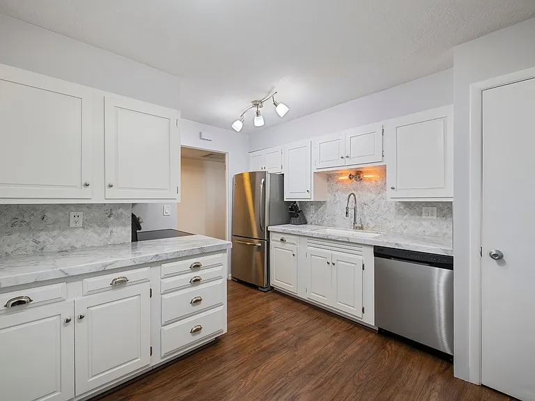 875 S Donner Way #804 — Photo 8
