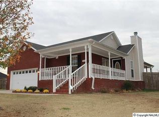 242 Tanner Point Dr, New Market, AL 35761