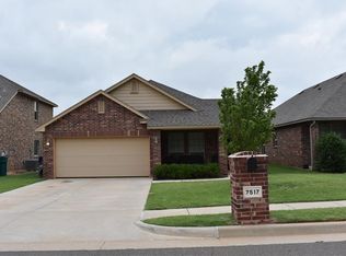 7517 Meadow Lake Dr, Yukon, OK 73099