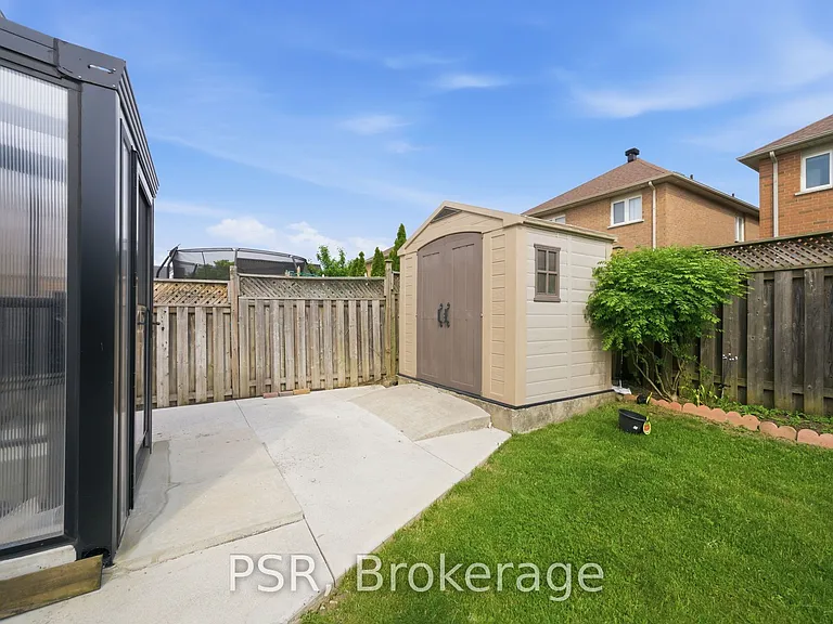 426 Arrowsmith Dr #LOWER — Photo 24