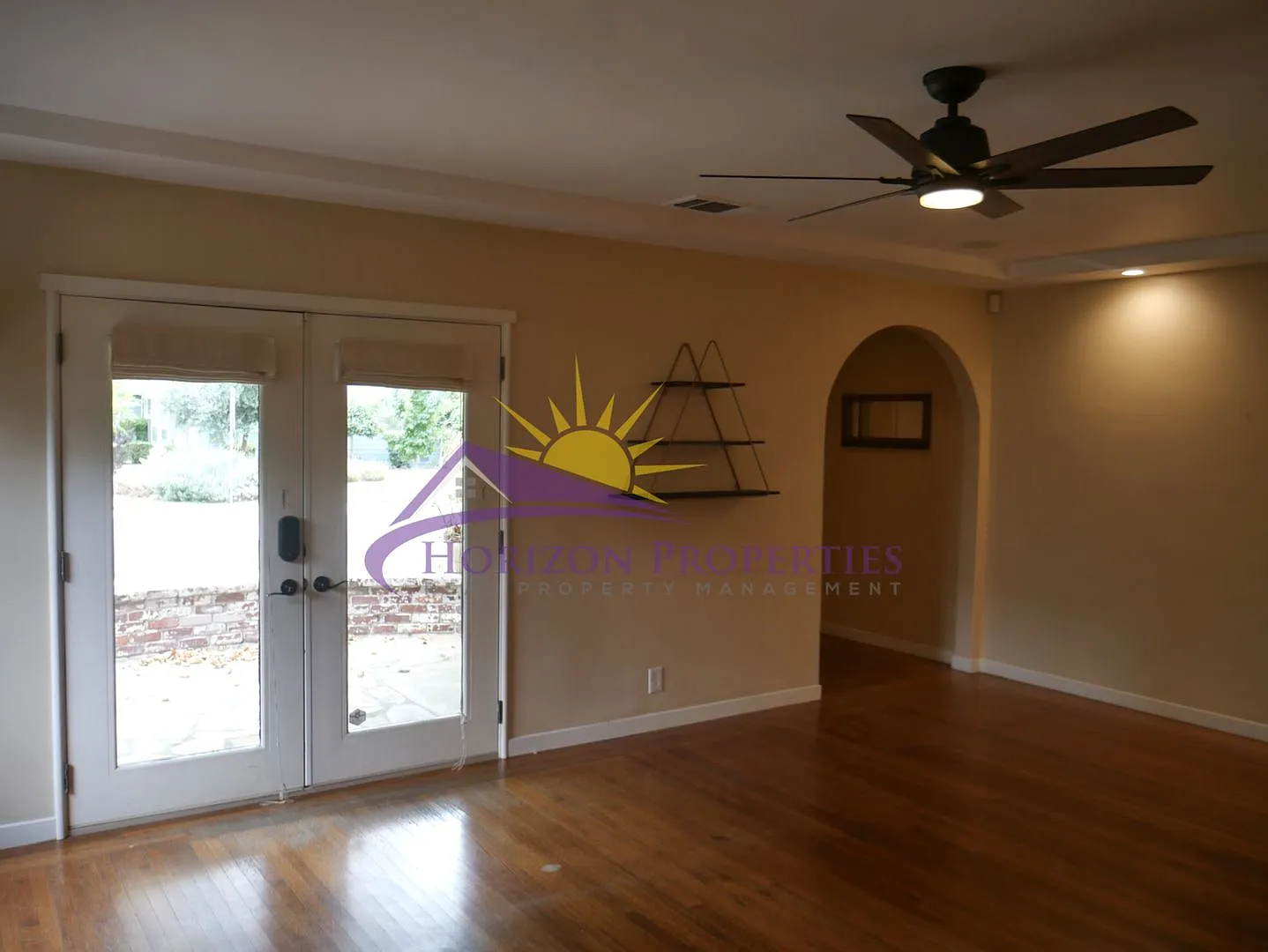 Unique 3 Bed 2 Bath with ADU 1,830sqft+ home in Landpark — Photo 4