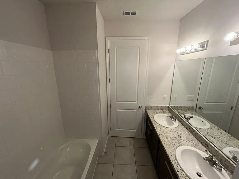 228 Hillcrest Dr — Photo 14