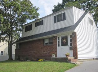 210 Gailmore Dr, Yonkers, NY 10710