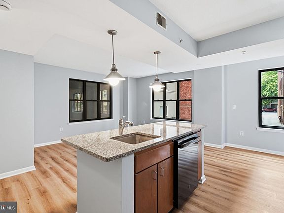 4th image of 1001 L St NW APT 211