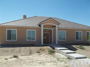9344 Mesa Rd, Lucerne Valley, CA 92356