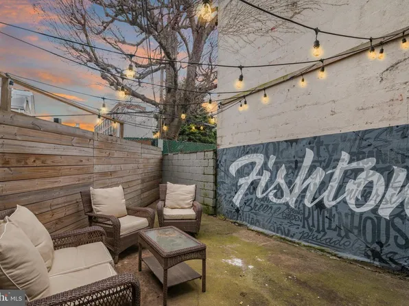 1443 E Oxford St, Philadelphia, PA 19125