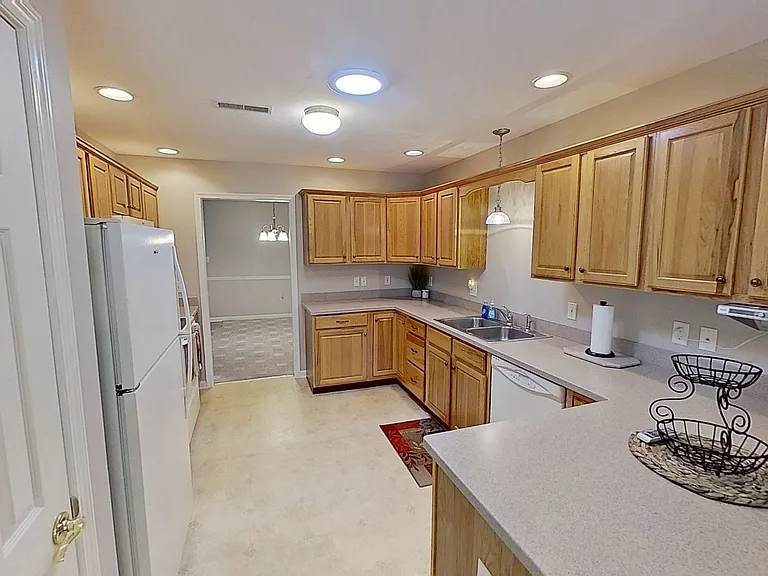 1377 Village Dr — Photo 3