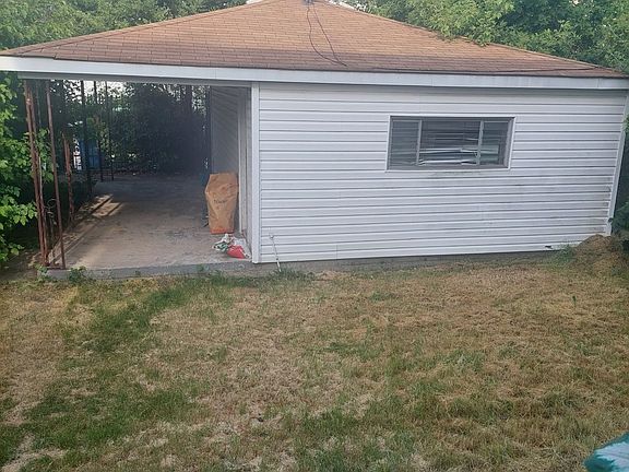 3rd image of 8733 S Blackstone Ave