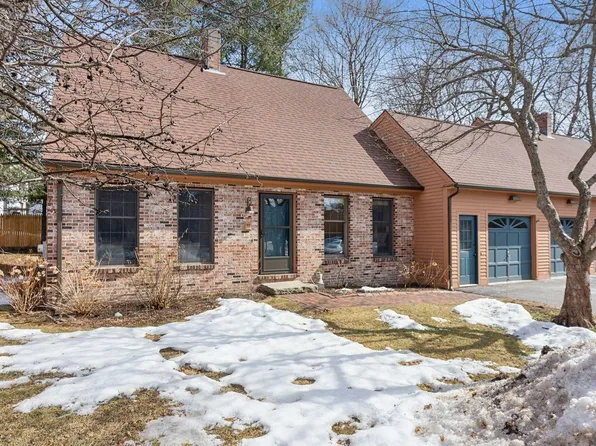 18 Coachlight Lane #18, Portland, ME 04102