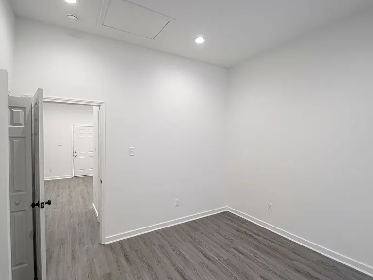 214 S Park Street — Photo 6