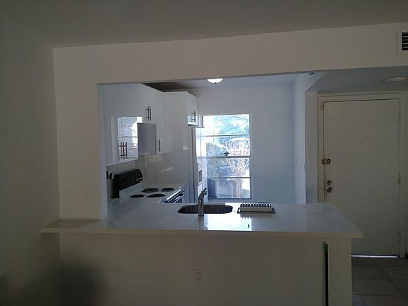 4th image of 12103 SW 110th Street Cir N