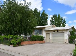 517 Hemlock Ave, Glendive, MT 59330