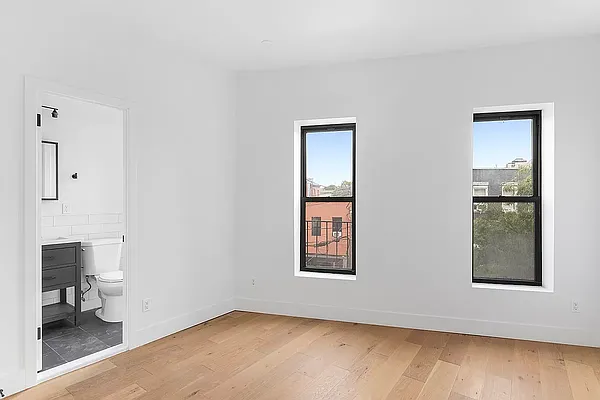 Rented by Compass | media 14