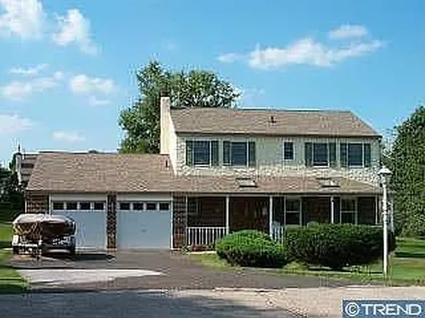 241 Saylor Ln, Collegeville, PA 19426