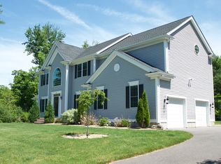 20 Village Rd, Lakeville, MA 02347
