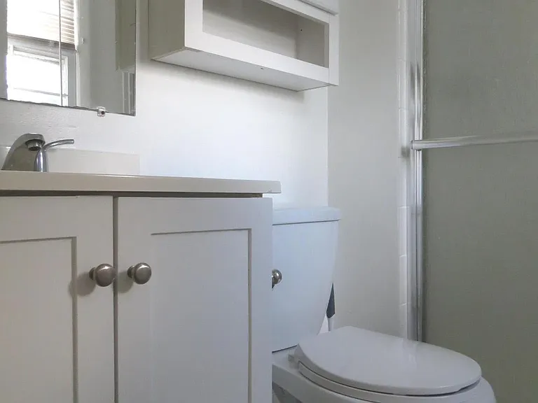 15310 Annapolis Rd — Photo 22