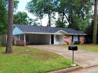 309 Nottingham Dr, Nacogdoches, TX 75961
