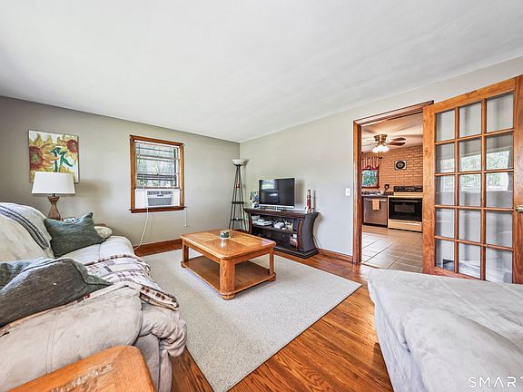 3rd image of 73 Orchard Lane