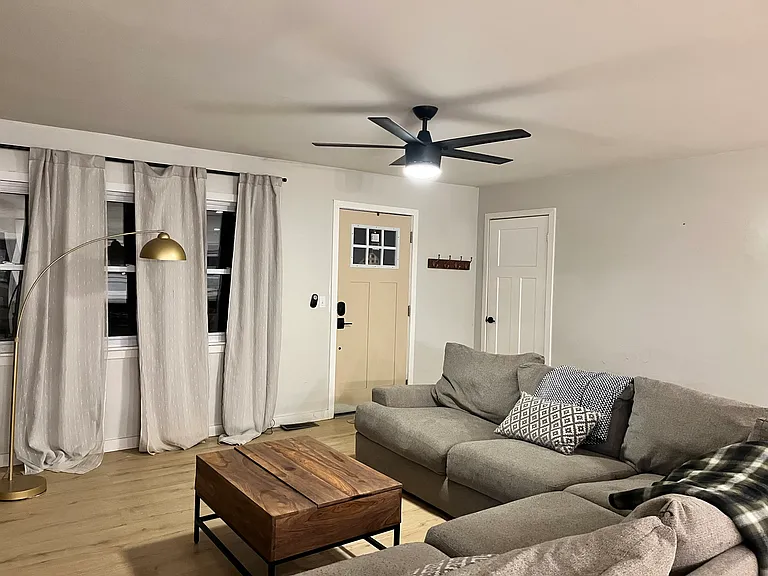 Spacious living room