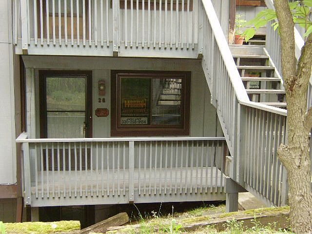 1st image of 515 Meredith Ln APT 2B