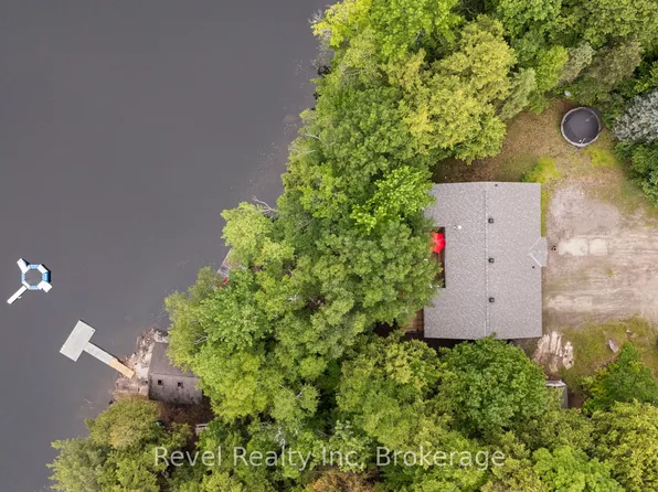 30 Sparrow Rd, Seguin, ON P0C 1J0