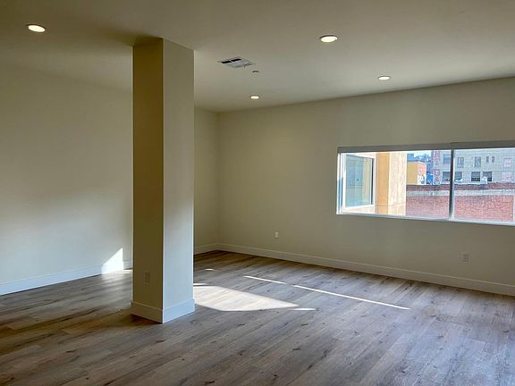 2nd image of 314 W 6th St #608