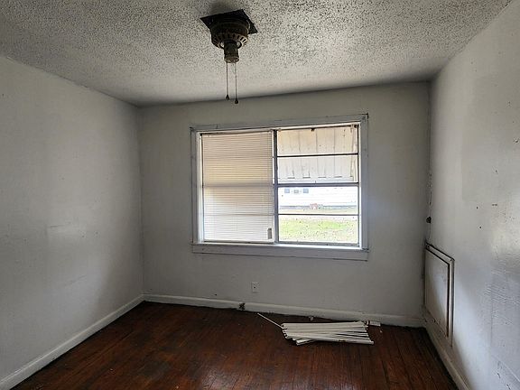 4th image of 1803 W 2nd Ave