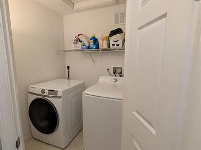 238 SE 2nd Ave #Townhouse 238 — Photo 21