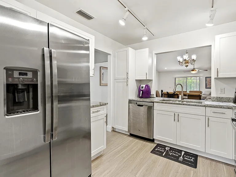 6721 Bridlewood Ct — Photo 15