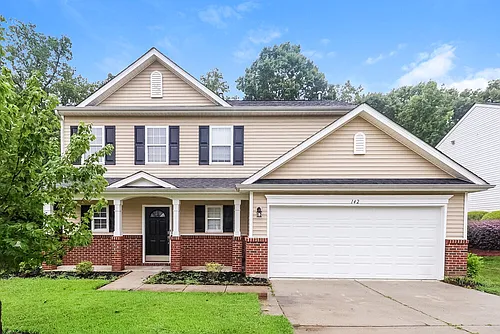 142 Hampshire Dr Photo 1