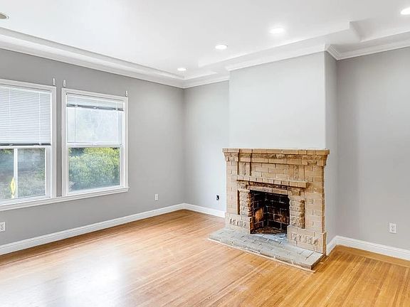 3rd image of 235 Lincoln Way #2