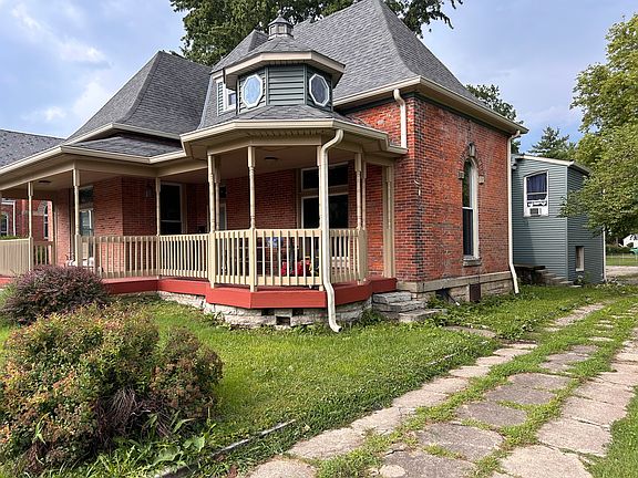 2nd image of 631 N Main St