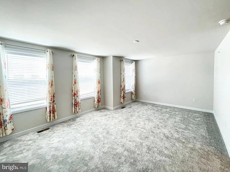 224 Lilac St — Photo 15
