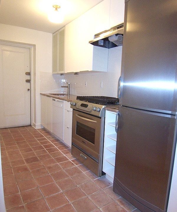 2nd image of 434 W 22nd St APT 1A