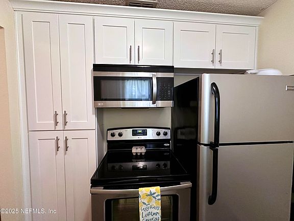 4th image of 4330 BETHWOOD Circle