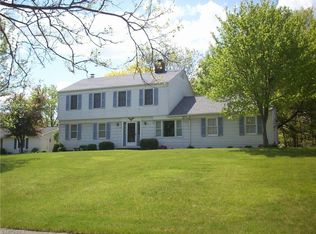 9250 Whitewood Rd, Brecksville, OH 44141