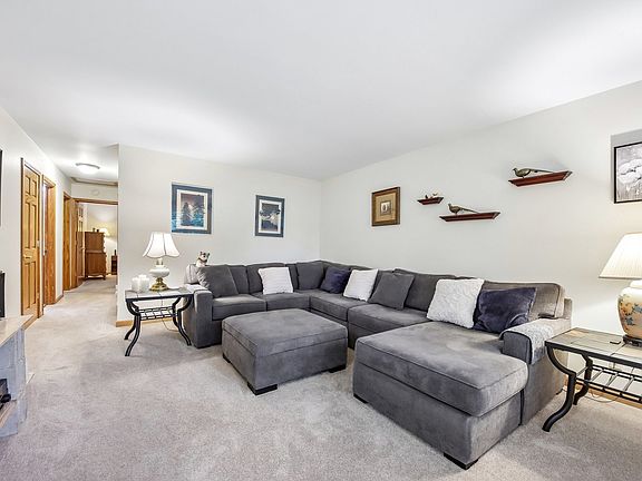 5th image of 109 Weaver Dr