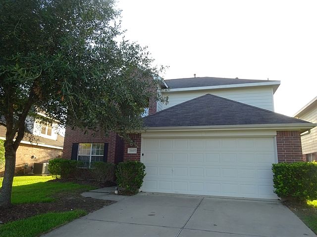 1st image of 24407 Hampton Lakes Dr