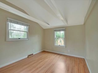 58 Bay Ave W, Hampton Bays, NY 11946