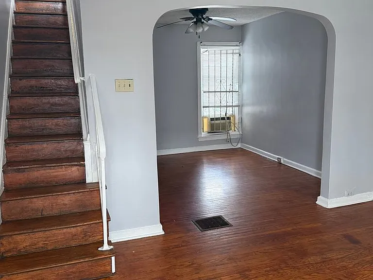 5753 N Beechwood St — Photo 47