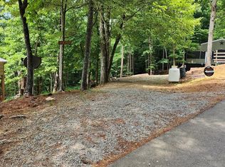 444 10th St, Ellijay, GA 30540