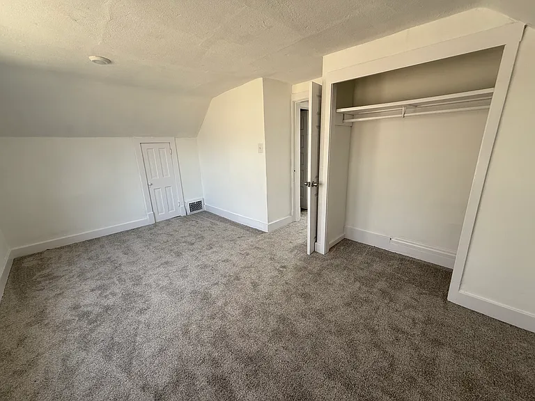 1719 SW Lane St — Photo 11