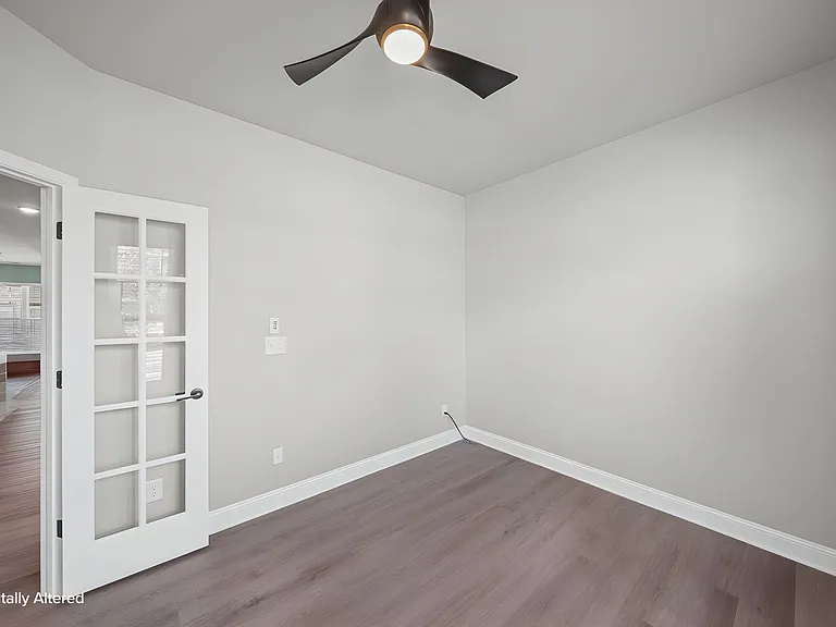 10037 Mamillion Dr — Photo 6