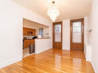 25-67 41st St #1A, Astoria, NY 11103