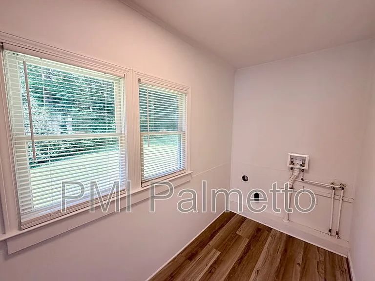 260 8th St #B — Photo 15