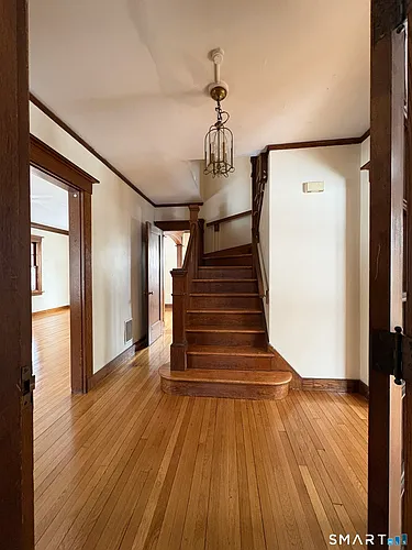 49 Hubinger St Photo 1