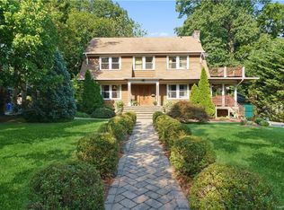 96 Hunter Ave, New Rochelle, NY 10801