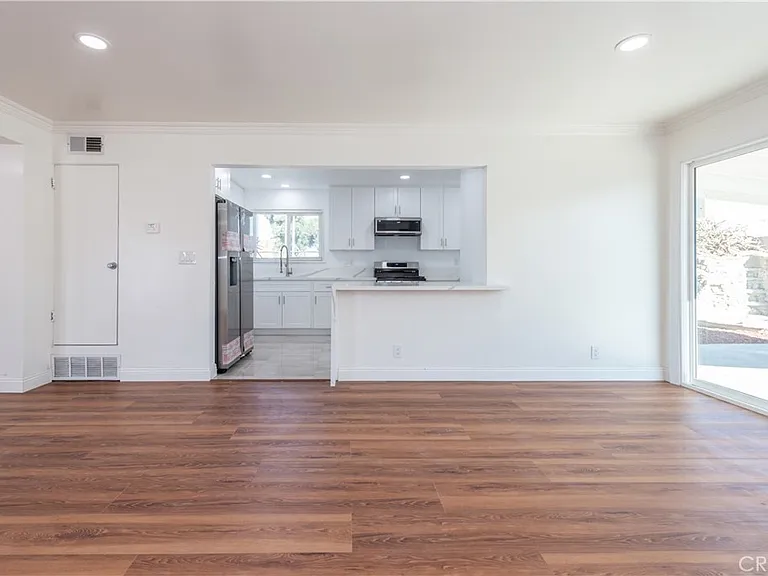 8002 San Luis Cir — Photo 6